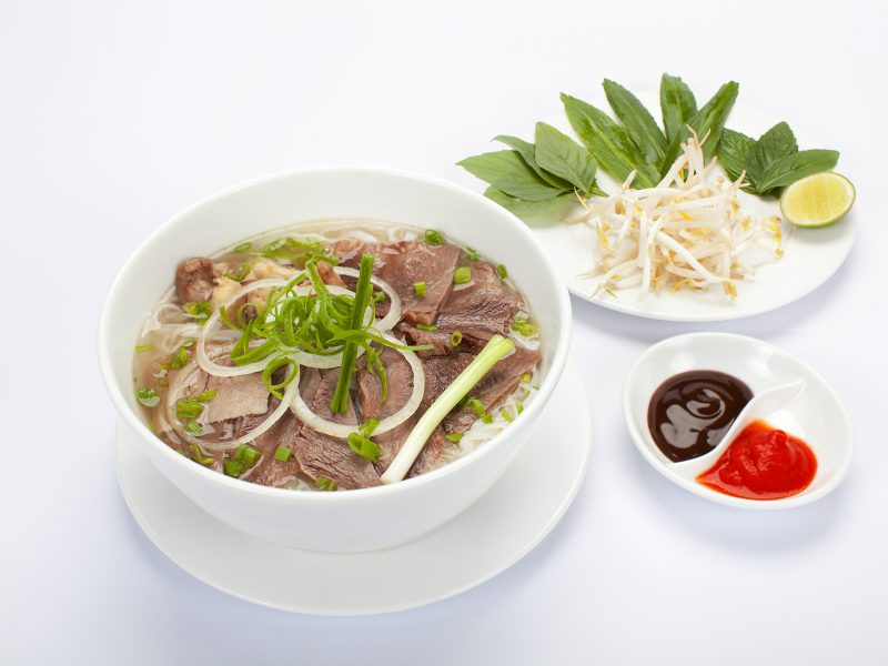 pho-duoc-xem-la-mon-an-dac-trung-nhat-cua-am-thuc-viet-nam-anh-internet-tin8-3